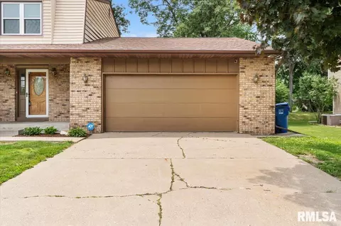 3611 75th St, Moline, IL 61265 photo 3