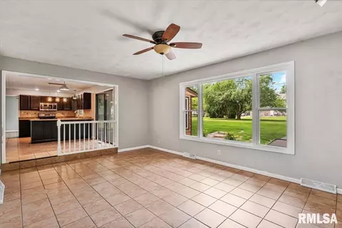 3611 75th St, Moline, IL 61265 photo 21