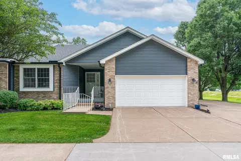 4115 E 60th St, Davenport, IA 52807