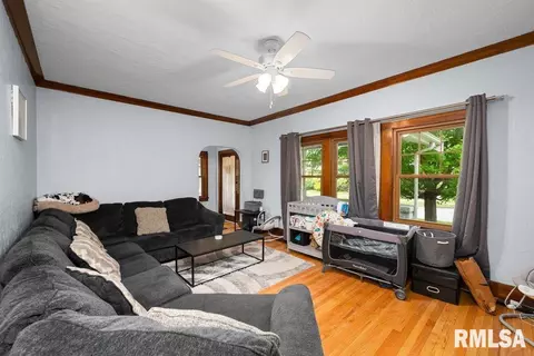 2531 5th St, Moline, IL 61265 photo 6