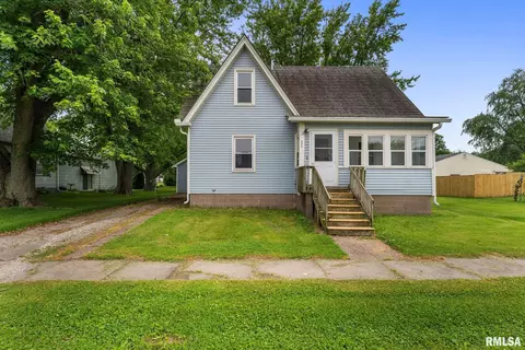 204 E Main St, Joy, IL 61260