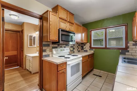 204 E Main St, Joy, IL 61260 photo 15