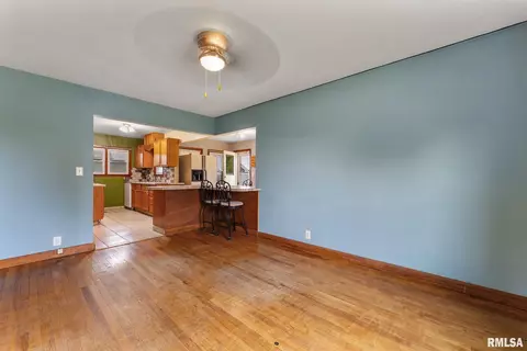 204 E Main St, Joy, IL 61260 photo 9