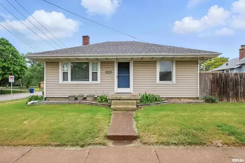 3129 Harrison St, Davenport, IA 52803