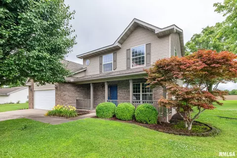 1514 E Willow Dr, Marion, IL 62959