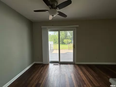 70 Carriage Hl, Macomb, IL 61455 photo 9