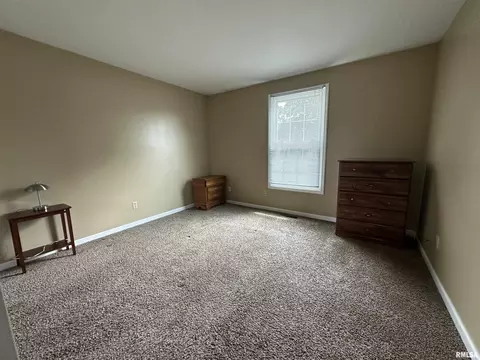 70 Carriage Hl, Macomb, IL 61455 photo 14