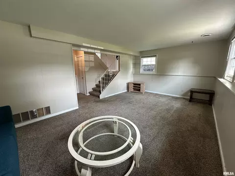 70 Carriage Hl, Macomb, IL 61455 photo 16