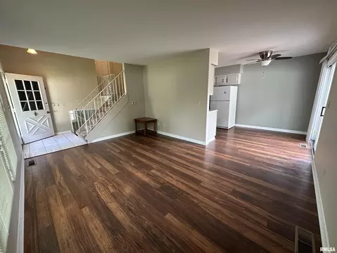 70 Carriage Hl, Macomb, IL 61455 photo 11