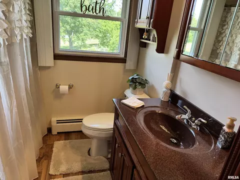 101 E 6th St, Sherrard, IL 61281 photo 23
