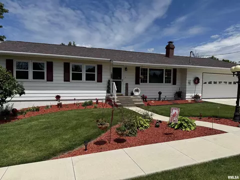 101 E 6th St, Sherrard, IL 61281 photo 2