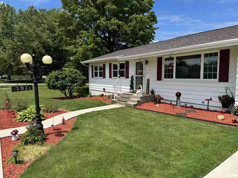 101 E 6th St, Sherrard, IL 61281 photo 3