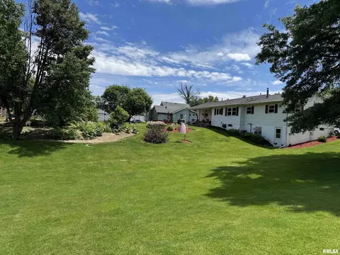 101 E 6th St, Sherrard, IL 61281 photo 33