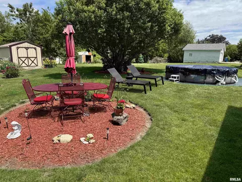 101 E 6th St, Sherrard, IL 61281 photo 30