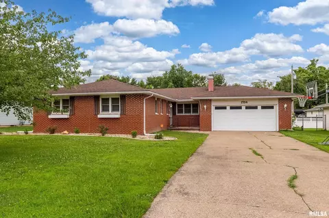 1704 Carol Dr, Marion, IL 62959