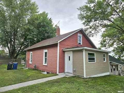 100 Pond St, Muscatine, IA 52761