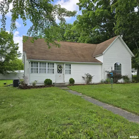 314 Chestnut St, Cambria, IL 62915