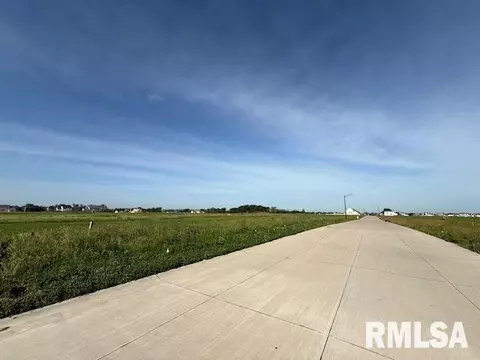 6621 Meghan Ave, Bettendorf, IA 52722