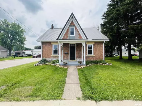 406 S 3rd St, Bellevue, IA 52031
