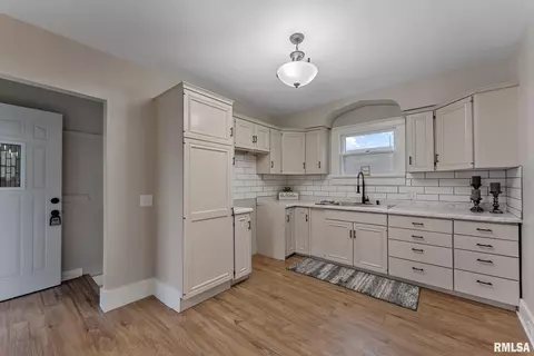 5423 3rd Ave, Moline, IL 61265 photo 13