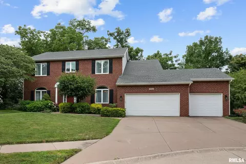 3863 35th Avenue Ct, Moline, IL 61265