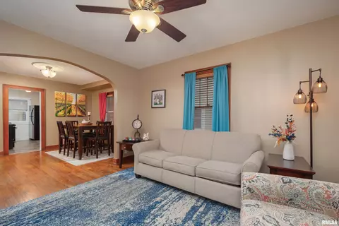 824 20th Ave, Moline, IL 61265 photo 4