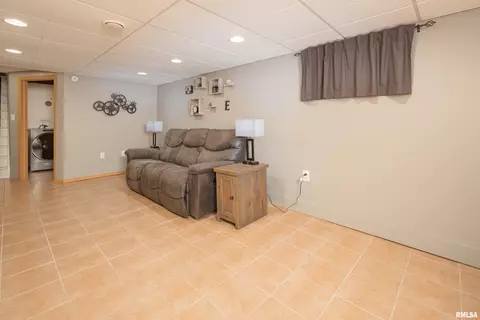 824 20th Ave, Moline, IL 61265 photo 22