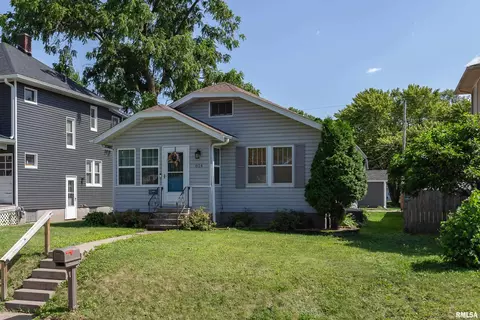 824 20th Ave, Moline, IL 61265