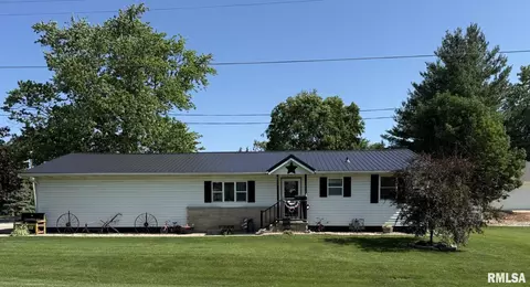 804 SE 1st St, Galva, IL 61434