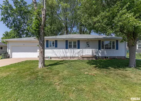 831 S Olive St, Geneseo, IL 61254