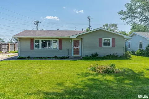 2311 11th St, Silvis, IL 61282