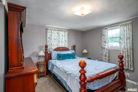 2311 11th St, Silvis, IL 61282 photo 6