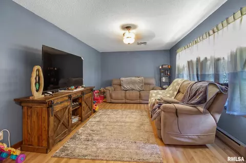 1406 Golf Course Rd, Marion, IL 62959 photo 5