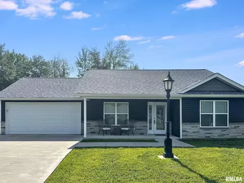 1612 N Garfield St, Marion, IL 62959