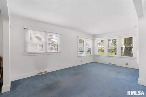 2415 5th St, Moline, IL 61265 photo 17