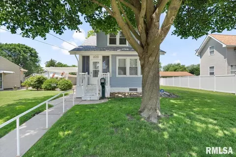 2415 5th St, Moline, IL 61265