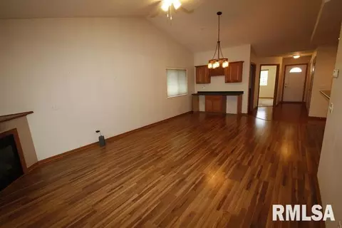 1731 E Lomar St, Eldridge, IA 52748 photo 10