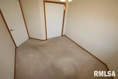 1731 E Lomar St, Eldridge, IA 52748 photo 11