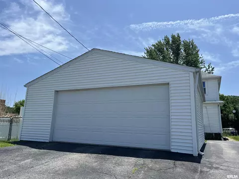 619 1st Ave, Silvis, IL 61282 photo 5