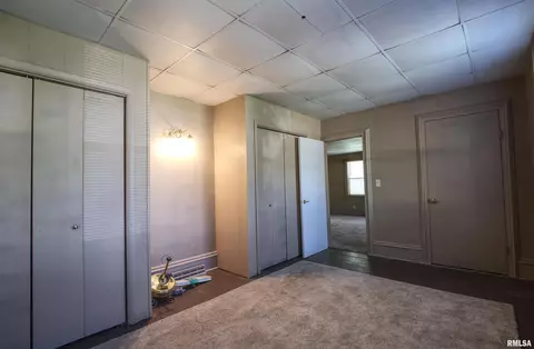 1607 Pershing Blvd, Clinton, IA 52732 photo 5