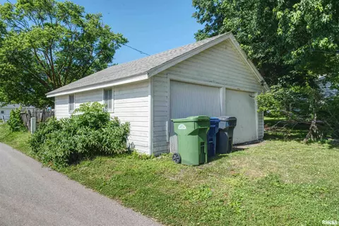 1607 Pershing Blvd, Clinton, IA 52732 photo 16