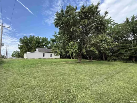 907 13th St, Viola, IL 61486 photo 7