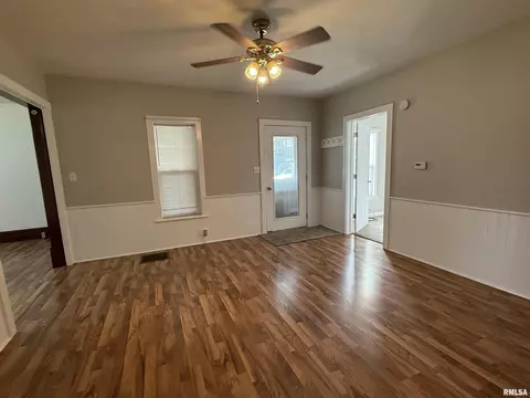 907 13th St, Viola, IL 61486 photo 14