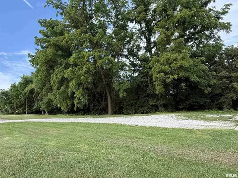 907 13th St, Viola, IL 61486 photo 11