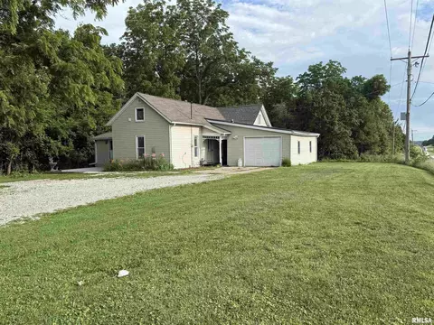 907 13th St, Viola, IL 61486 photo 3