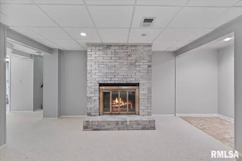 5315 34th Ave, Moline, IL 61265 photo 36