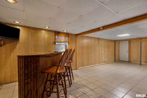 2423 45th St, Moline, IL 61265 photo 16