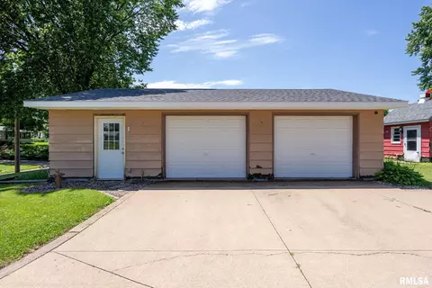 2423 45th St, Moline, IL 61265 photo 19