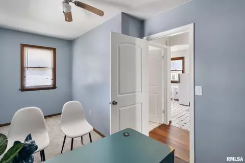 2423 45th St, Moline, IL 61265 photo 14