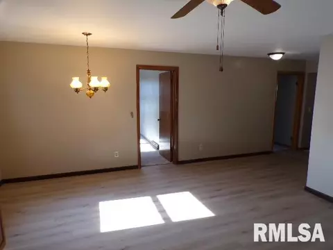 405 3rd St, Moline, IL 61265 photo 10